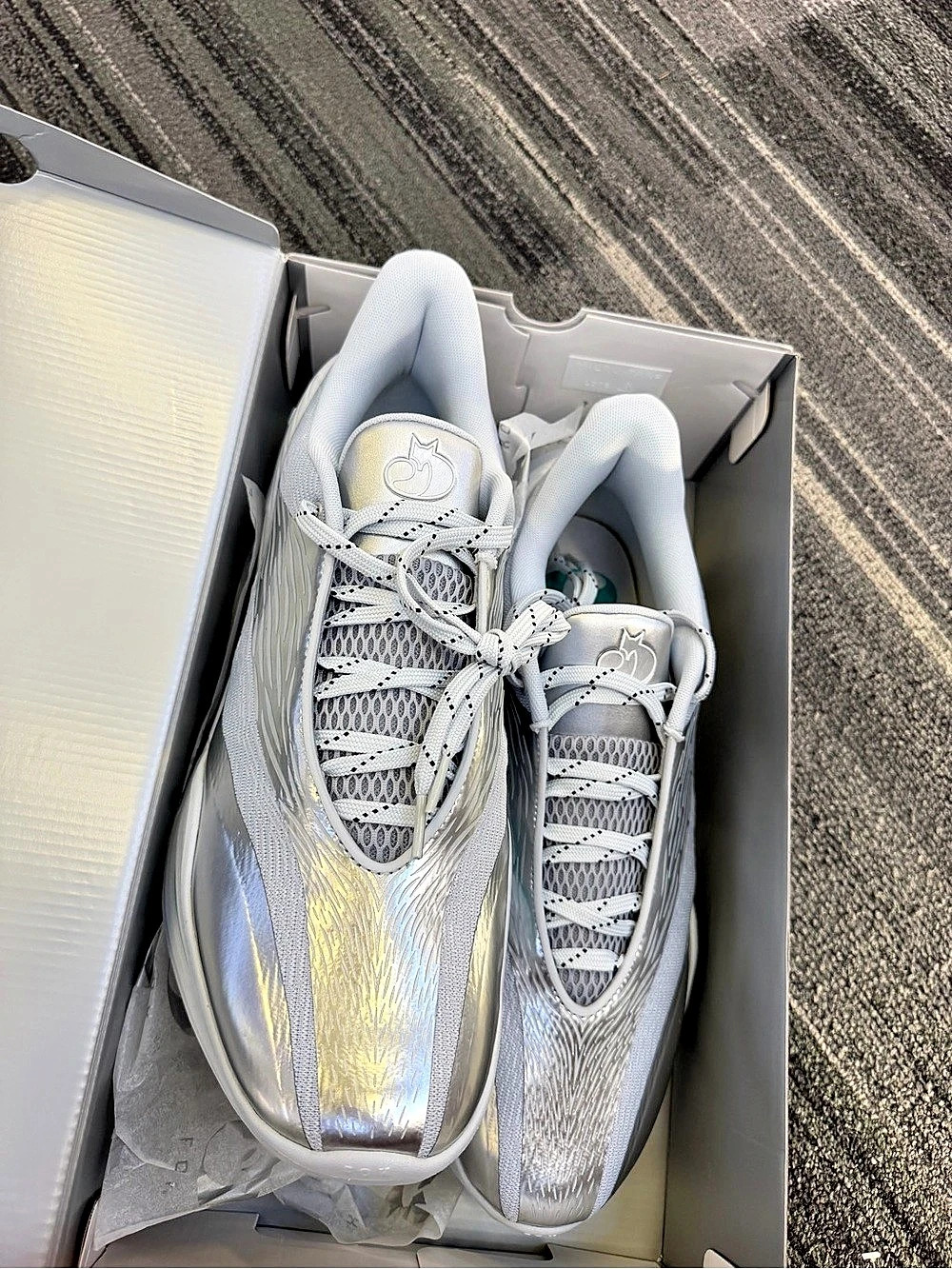 Under Armour D Fox 3 
Size 15
Brand new with box 
#curry #basketball #ua